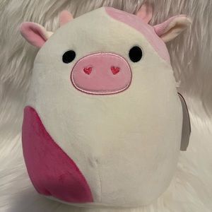 Squishmallow- 8" caedyn the cow